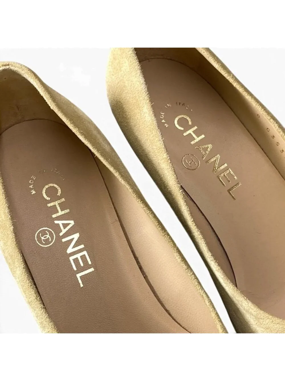 Chanel Quilted Chain Trim Pumps Beige Black Suede Heel